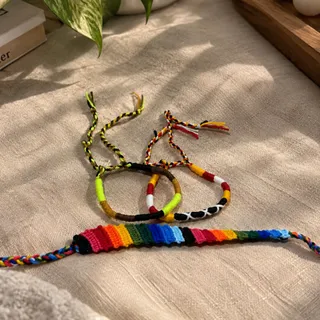دستبندهای رنگی و خاص