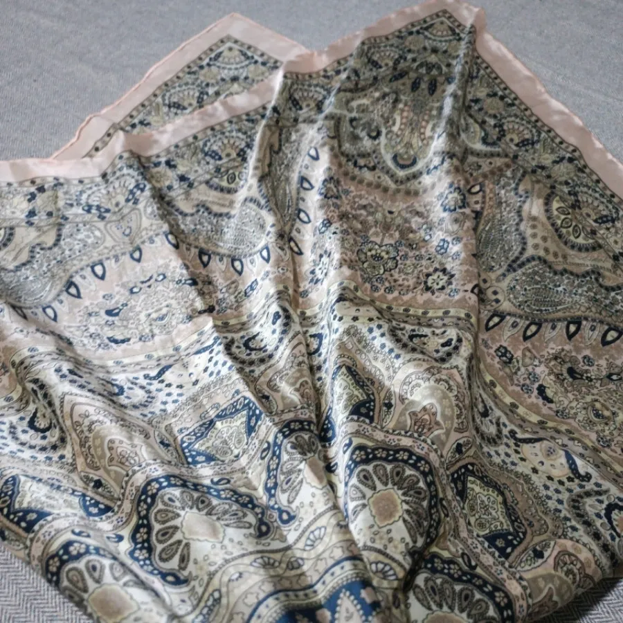 روسری ابریشم