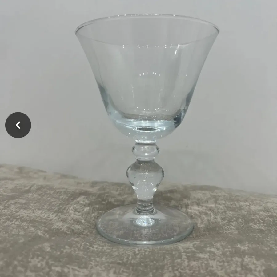 لیوان/بستنی خوری