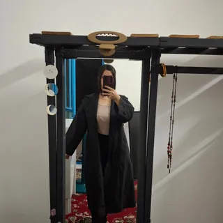 کت بلند بارانی
