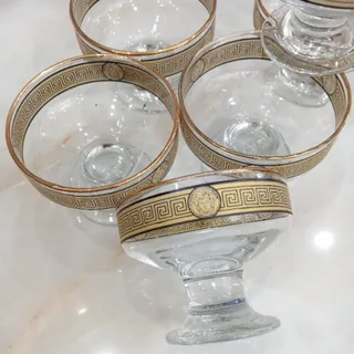 بستنی خوری