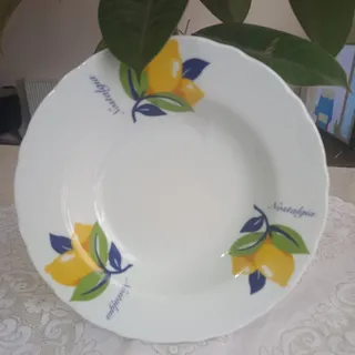 بشقاب چینی