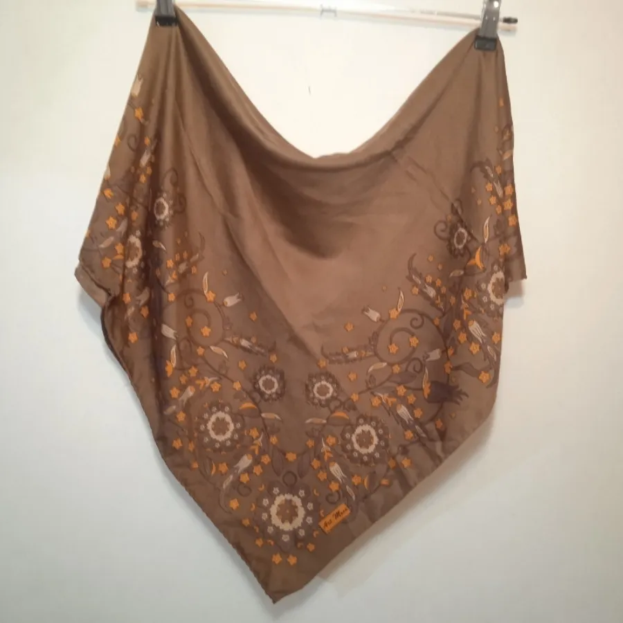 روسری ساتن
