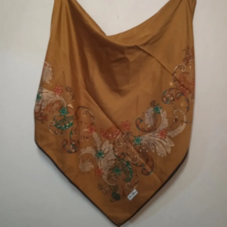 روسری ساتن