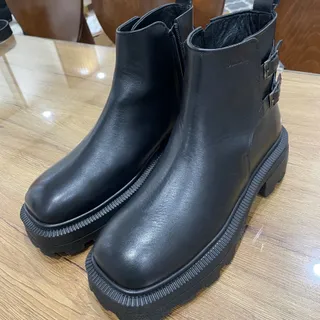 بوت دنیلی