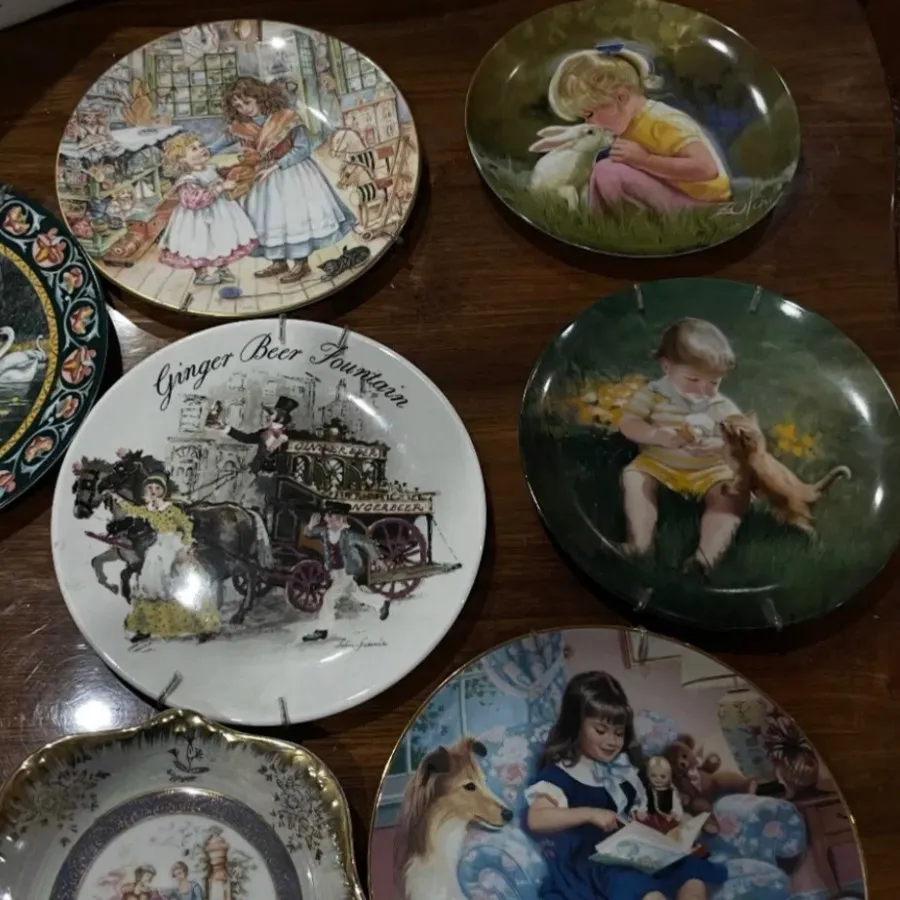 بشقاب دیوارکوب قدیمی الما