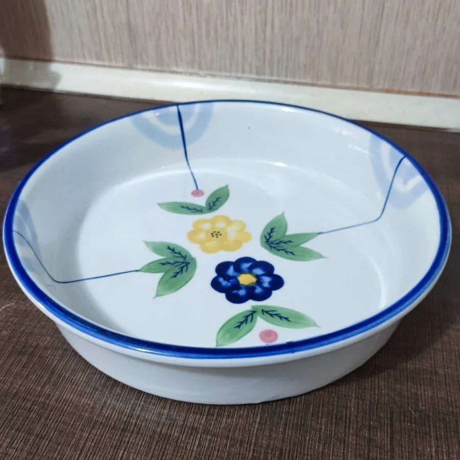 کاسه خوش نقش و نگار