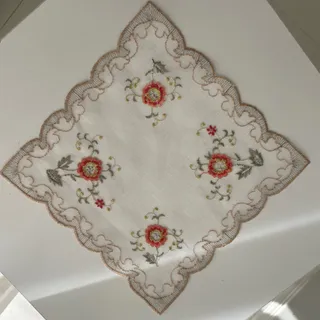 رومیزی/زیربشقابی