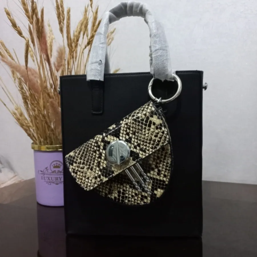کیف وارداتی