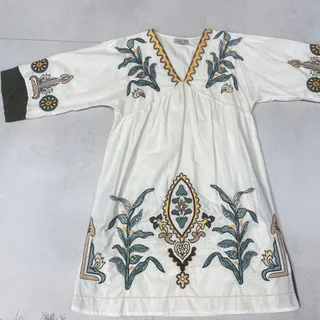 پیراهن گلدوزی شده زنانه
