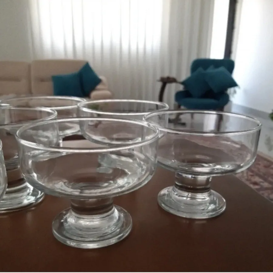 بستنی خوری پایه دار