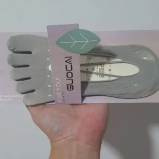 جوراب انگشتی