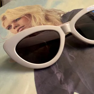 عینک سفید گربه ای H&m