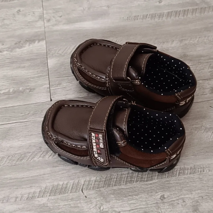 کفش بچگانه