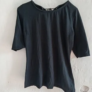 تیشرت مشکی