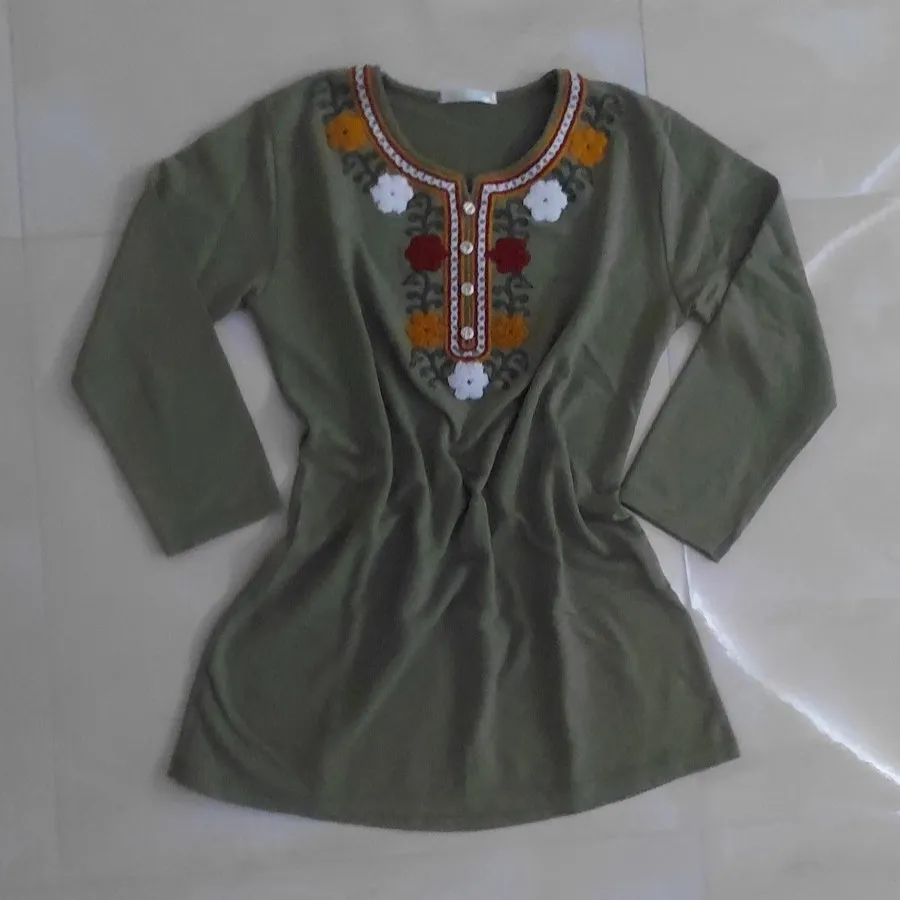 تونیک گلدوزی شده