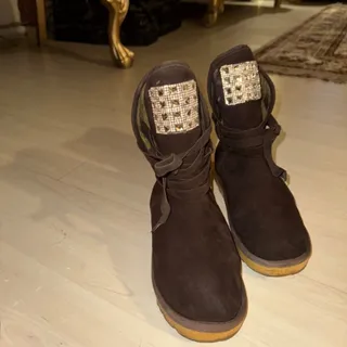 بوت اگ نگین دار