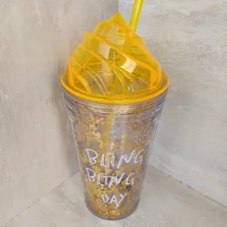 ماگ زرد درب دار