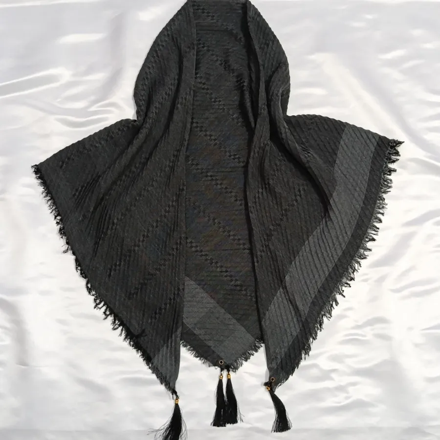 روسری نخی گرم بالا