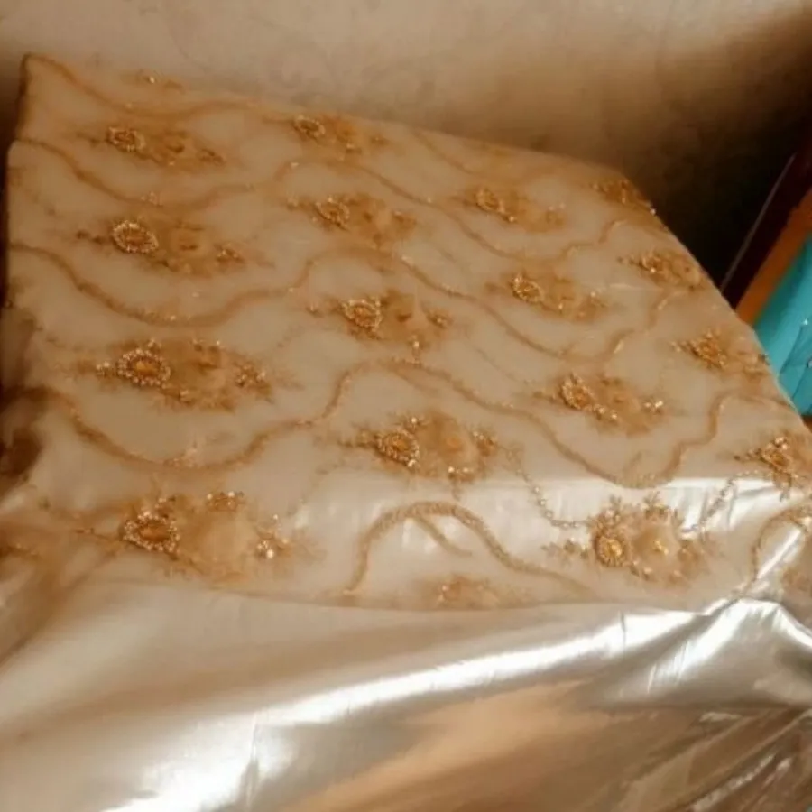 پارچه گیپور نباتی طلایی