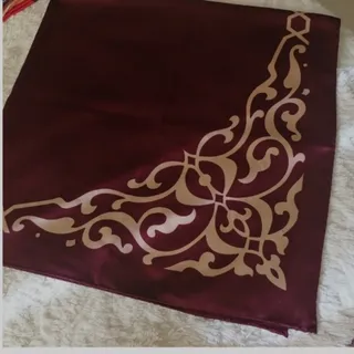 روسری ابریشم دور دست دوز