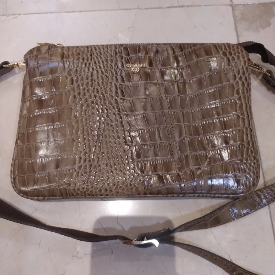 کیف دوشی چرم طرح شنل