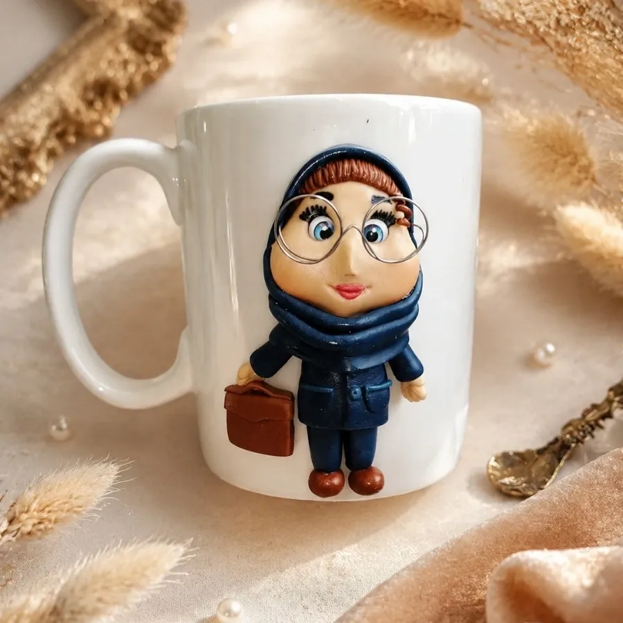 ماگ عروسکی خانم کارمند