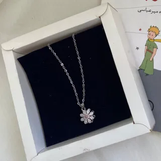 گردنبند گل اسپینری