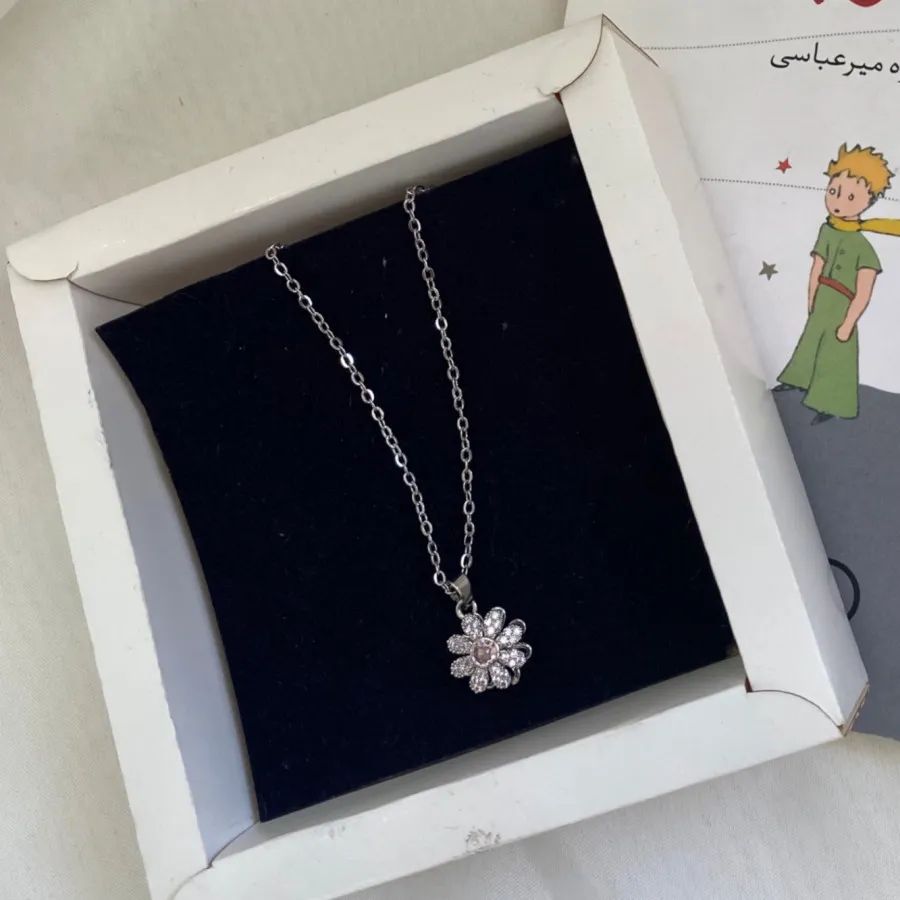 گردنبند گل اسپینری