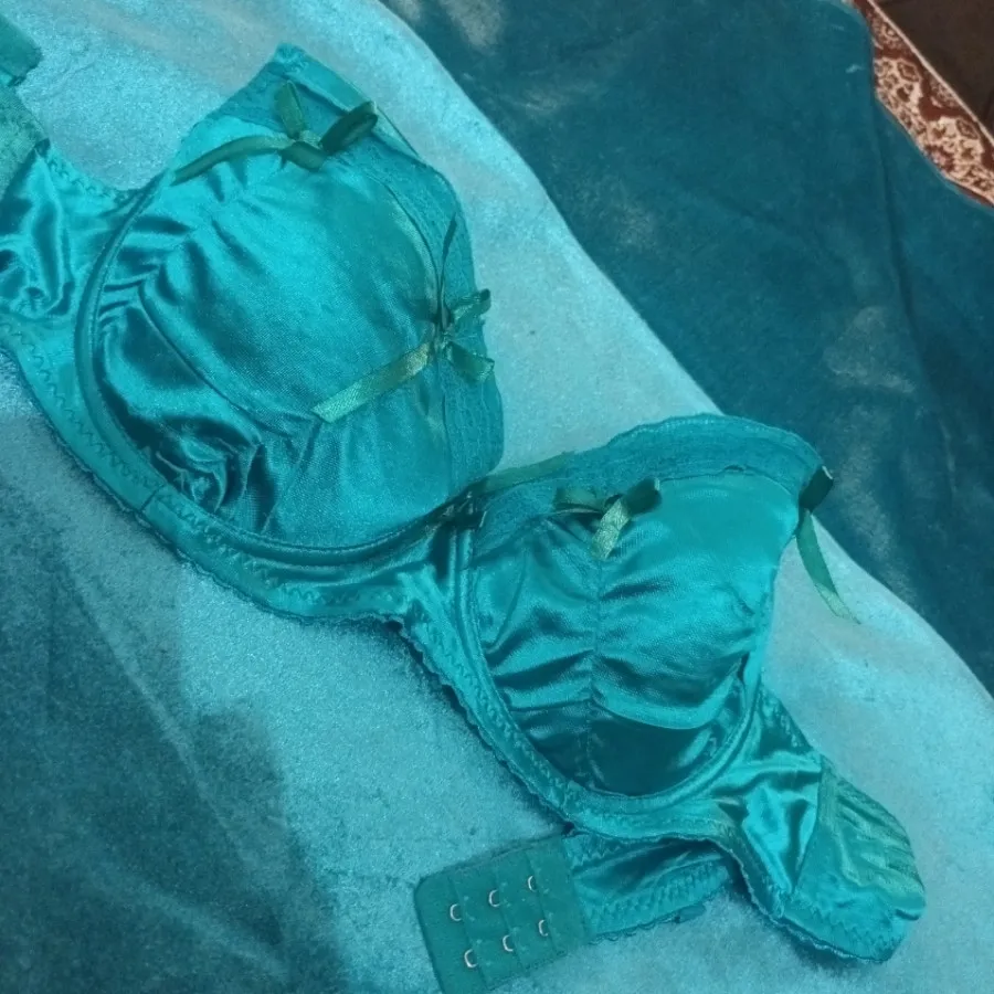سوتین ساتن خارجی