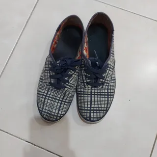 کفش کتونی بادی کدز