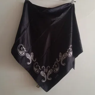 روسری ساتن مشکی