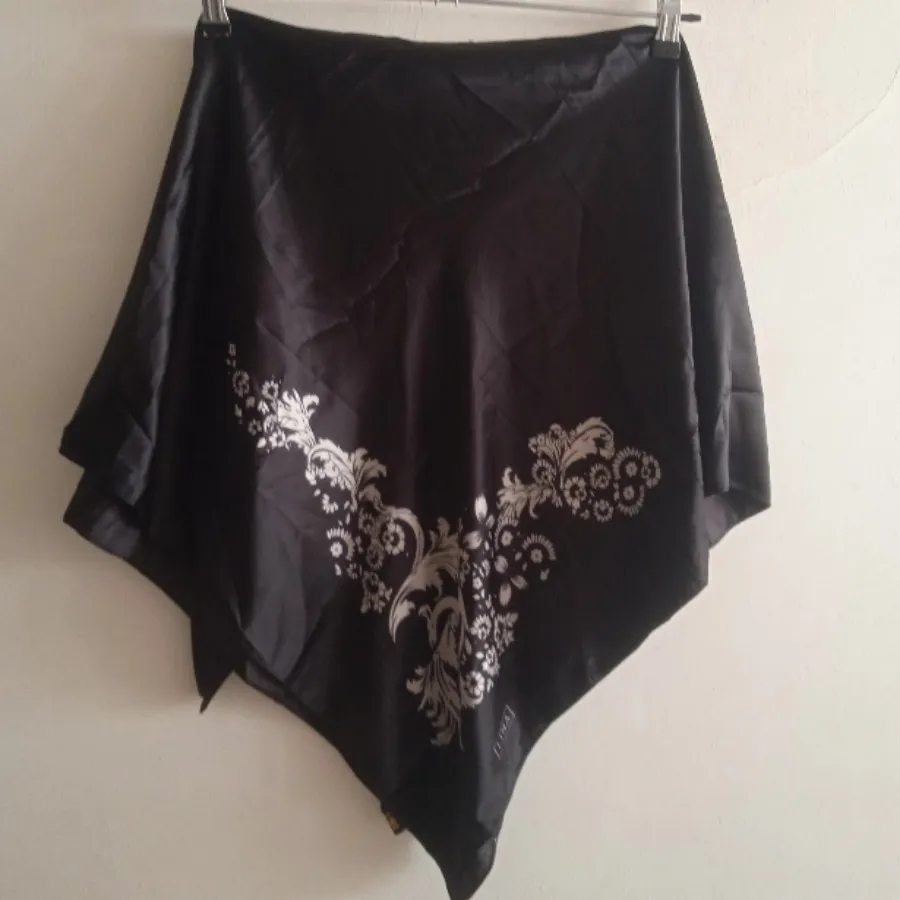 روسری ساتن مشکی