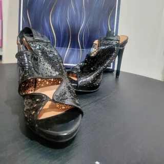 کفش جلوباز مشکی سایز 37