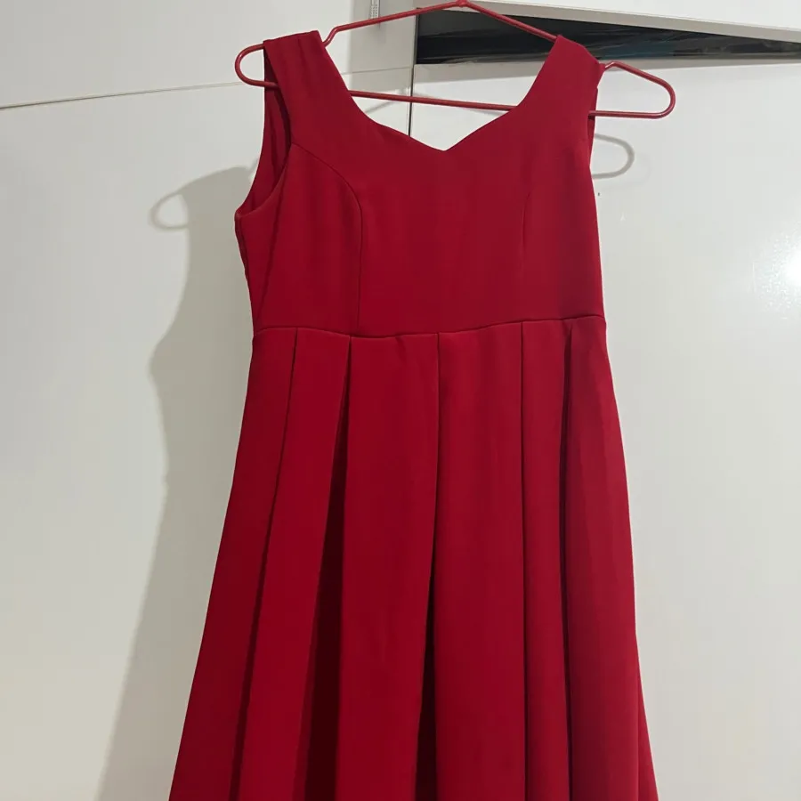 پیراهن قرمز