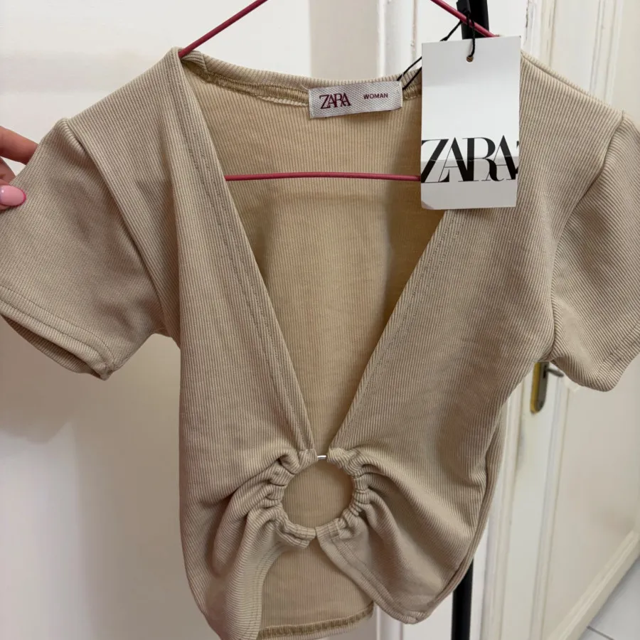 تی شرت کرم زارا