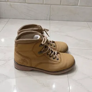 نیم بوت