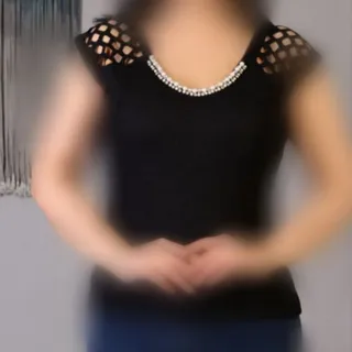 تاپ سرشانه لوزی زنانه