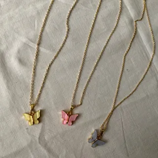 گردنبند پروانه?