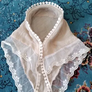 تل مینی اسکارف دار