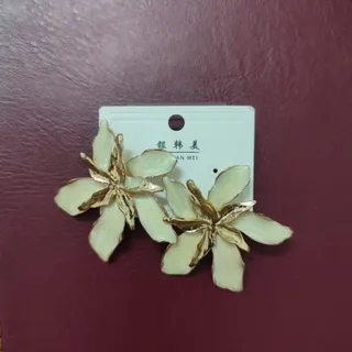 گوشواره میناکاری