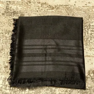 روسری نخی قواره‌دار مشکی