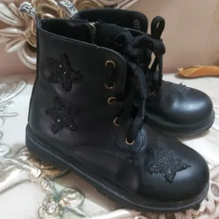 بوت دخترانه