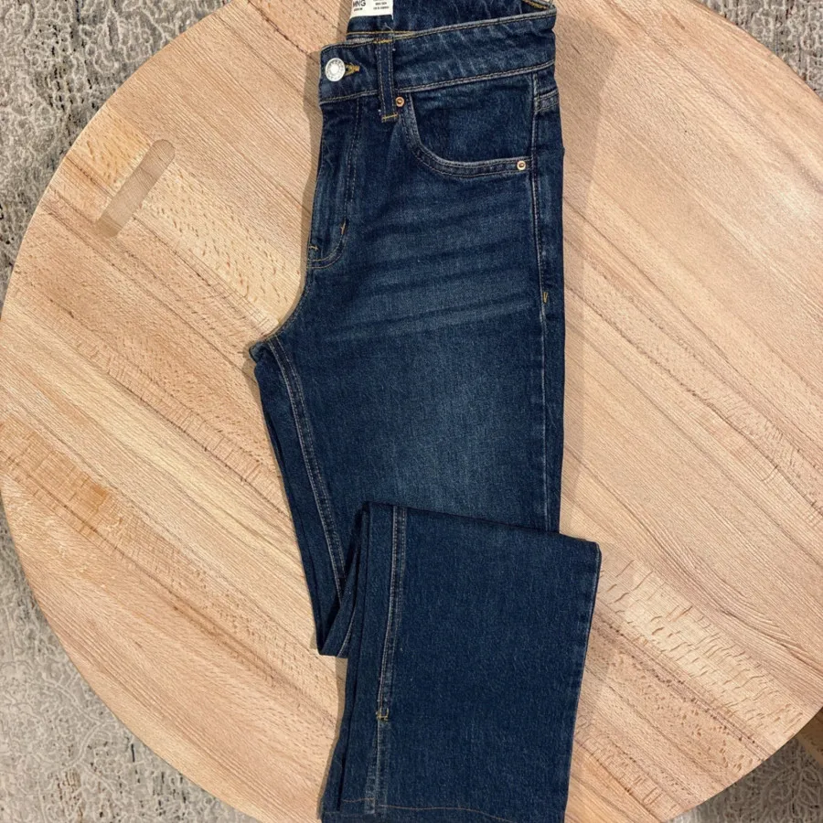 شلوار جین راسته Mango