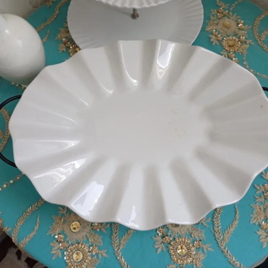 سرویس پذیرایی سفید مشکی