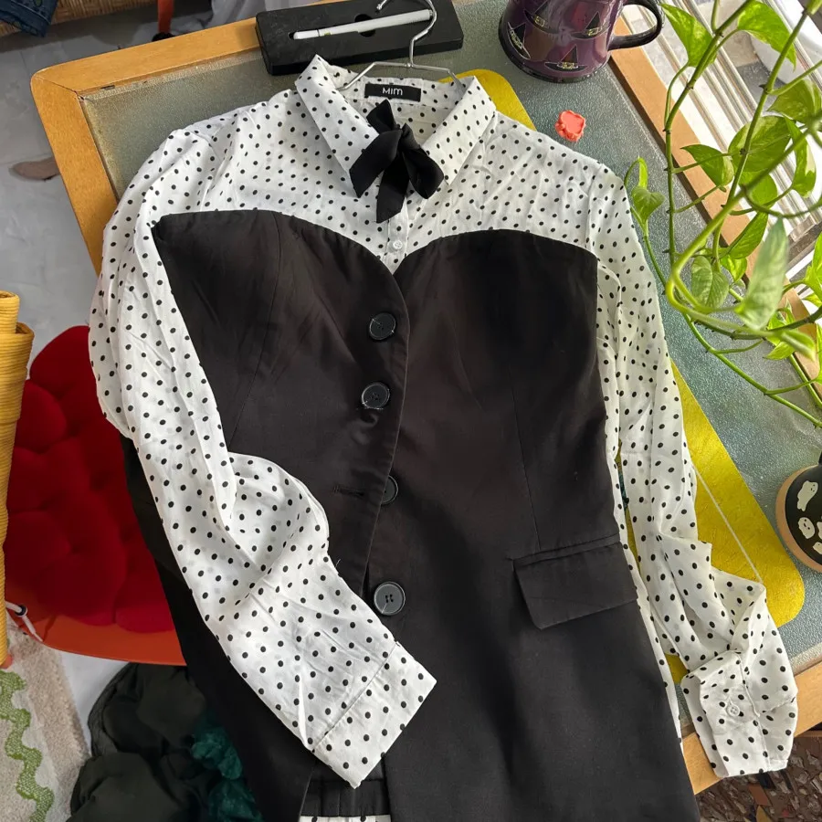 شومیز خالخالی