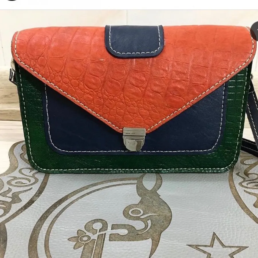 کیف چرم طبیعی دست دوز