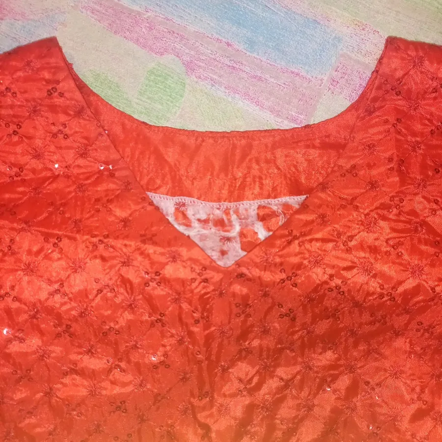 پیرهن قرمز پولکی
