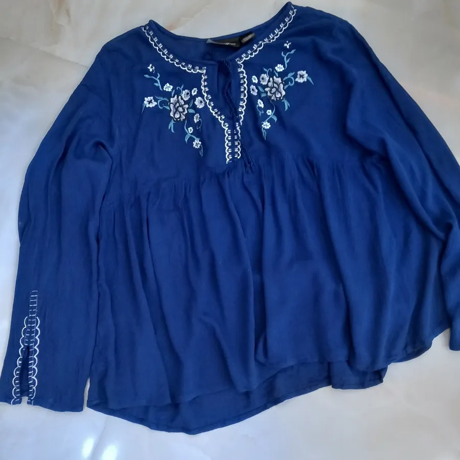 شومیز گلدوزی
