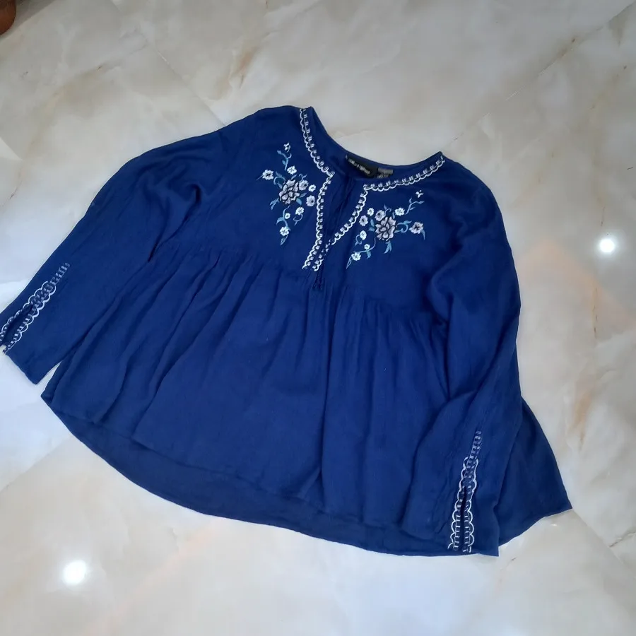 شومیز گلدوزی
